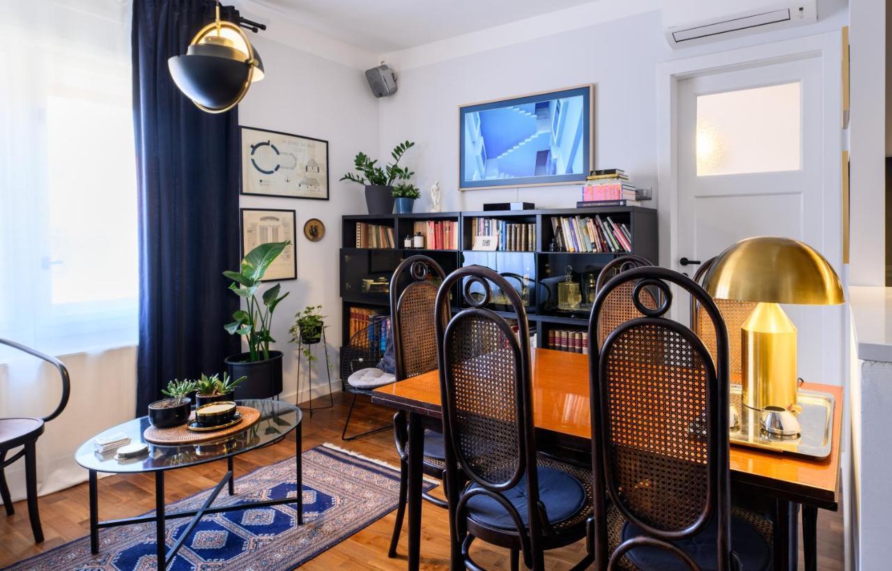 Designer Two-Bedroom Apartment สปลิท ภายนอก รูปภาพ