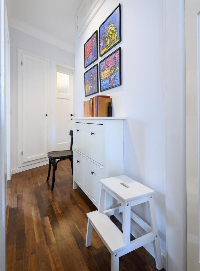 Designer Two-Bedroom Apartment สปลิท ภายนอก รูปภาพ