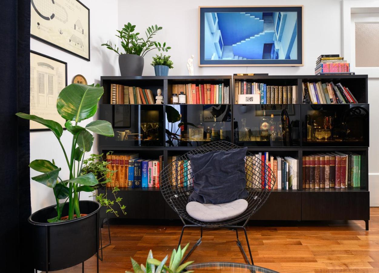 Designer Two-Bedroom Apartment สปลิท ภายนอก รูปภาพ